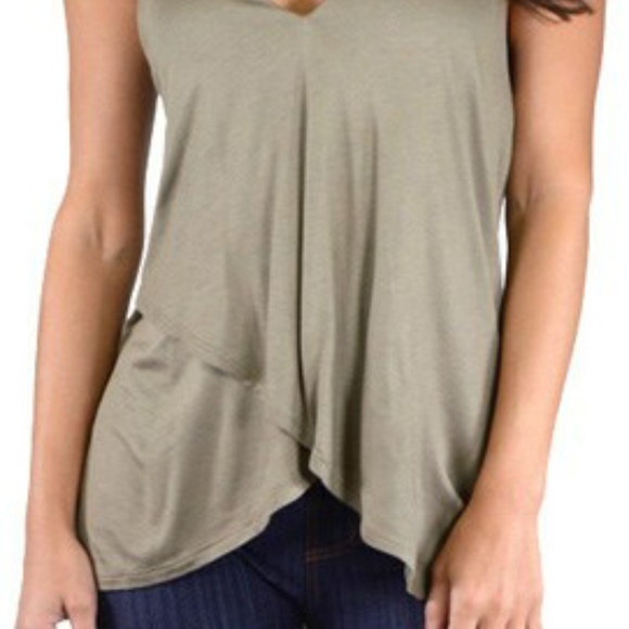 Sleeveless Top - Picture 2 of 4